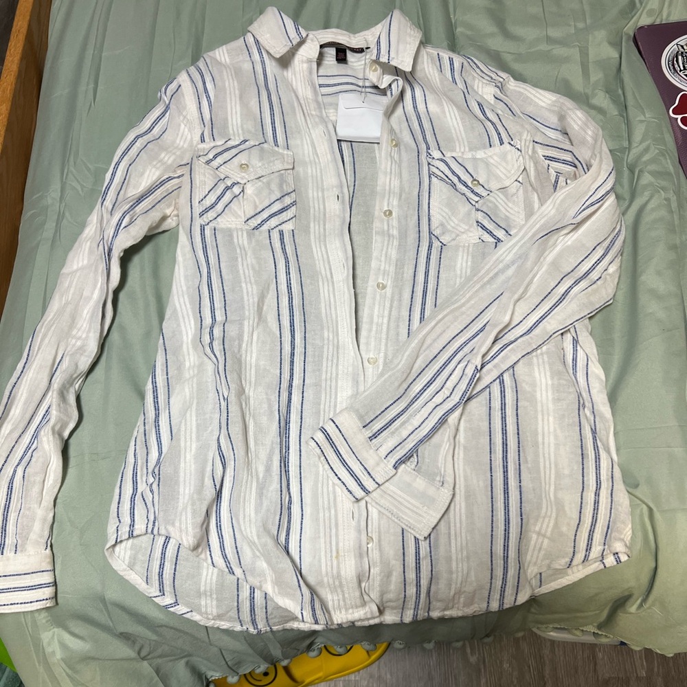 Women’s button up